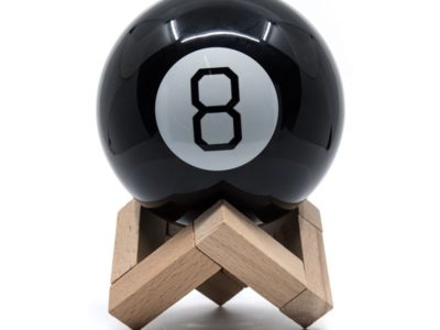 Оригинальный Magic 8 ball на русском языке в подарочной коробке